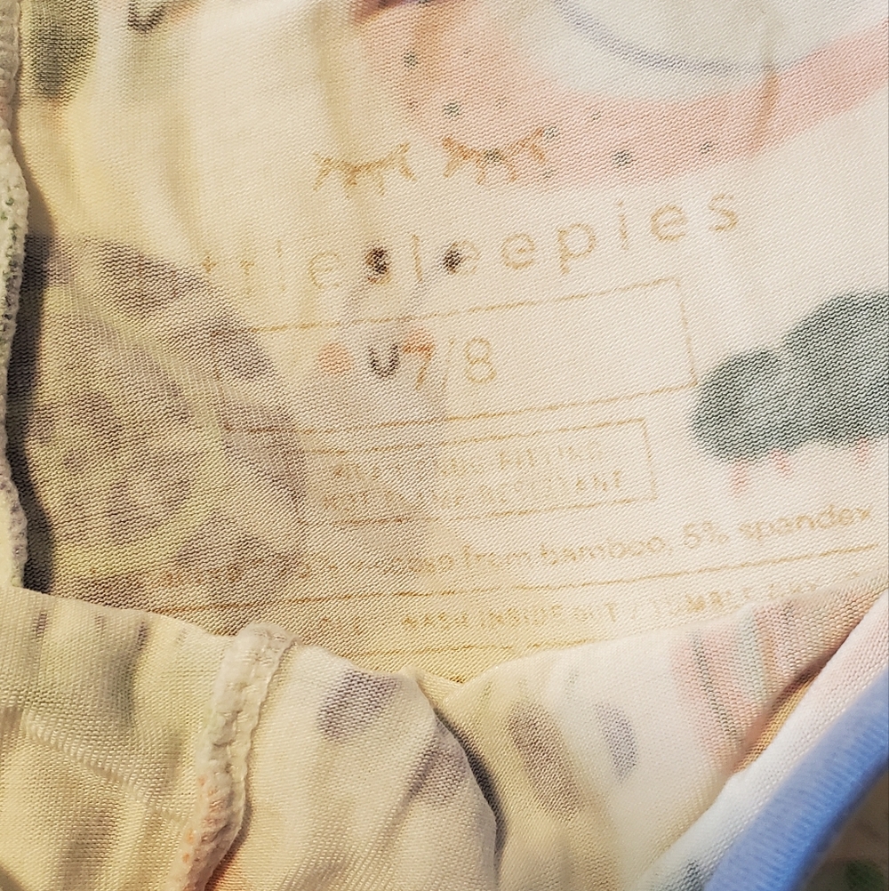 Little Sleepies Bundle Of 5x Size 7/8 GUC - Picture 9 of 11